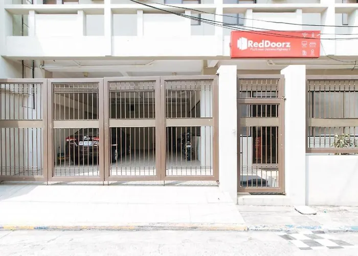 Hotel Reddoorz Near Osmena Highway 2 2*